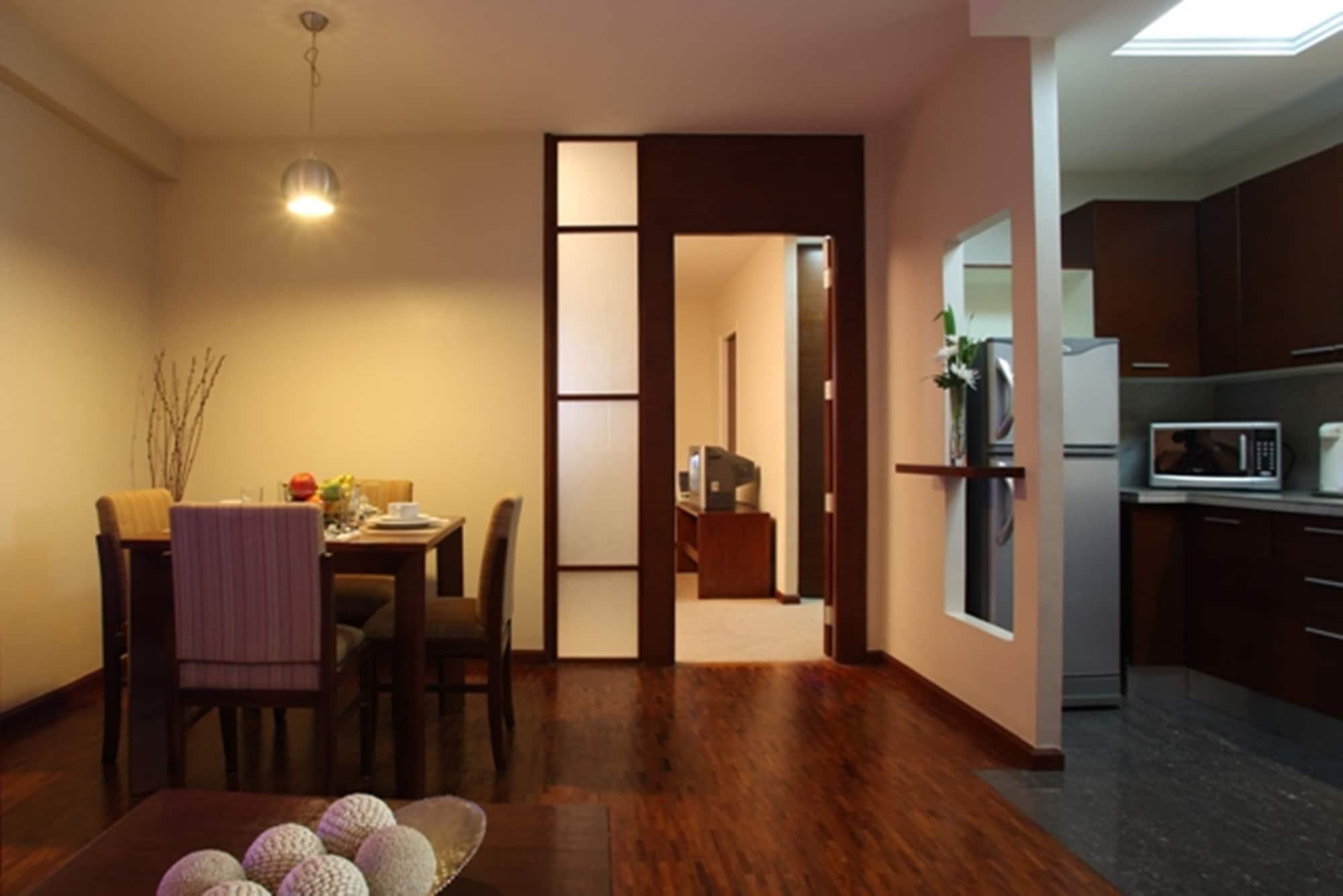Amorsolo Mansion Hotel Макати Экстерьер фото